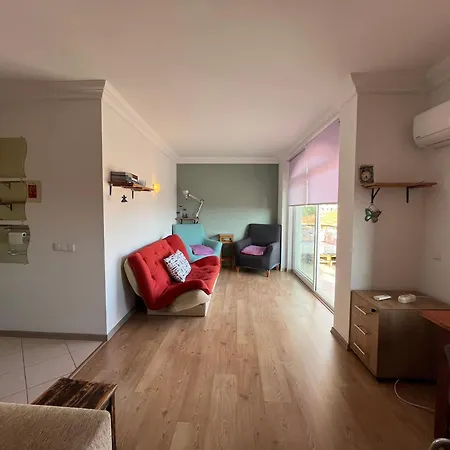 Centrally Located Apartamento *